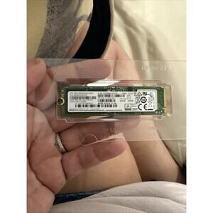 Samsung PM981 NVMe M.2 256GB PCIe MZ-VLB2560 Solid State Drive SSD HP PC 10Gbps